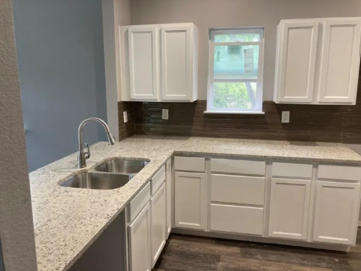 114 E Oak Street Whitewright, TX 75491