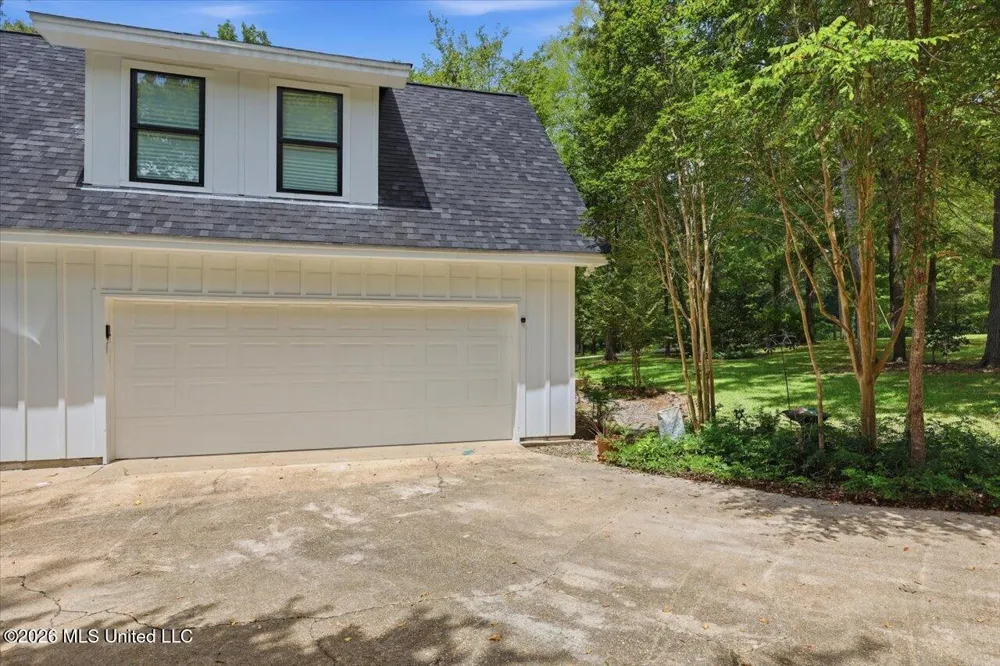 145 Wynndale Lake Road Terry, MS 39170