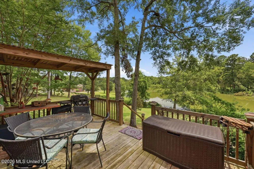 145 Wynndale Lake Road Terry, MS 39170