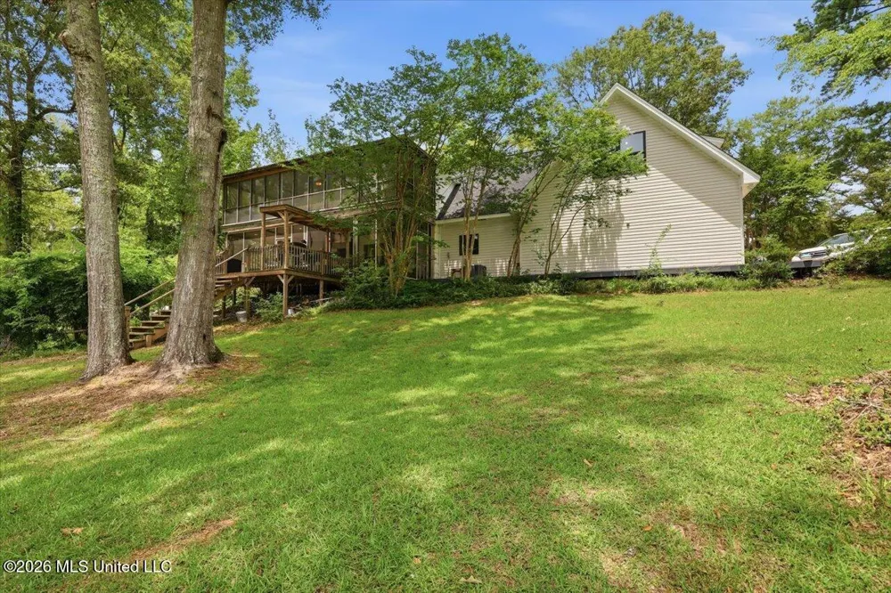 145 Wynndale Lake Road Terry, MS 39170