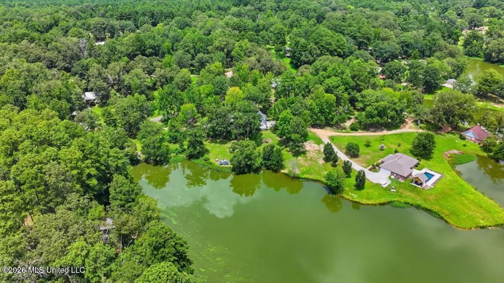 145 Wynndale Lake Road Terry, MS 39170