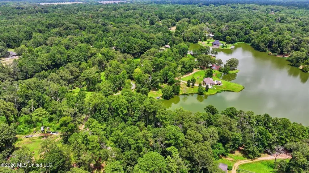 145 Wynndale Lake Road Terry, MS 39170