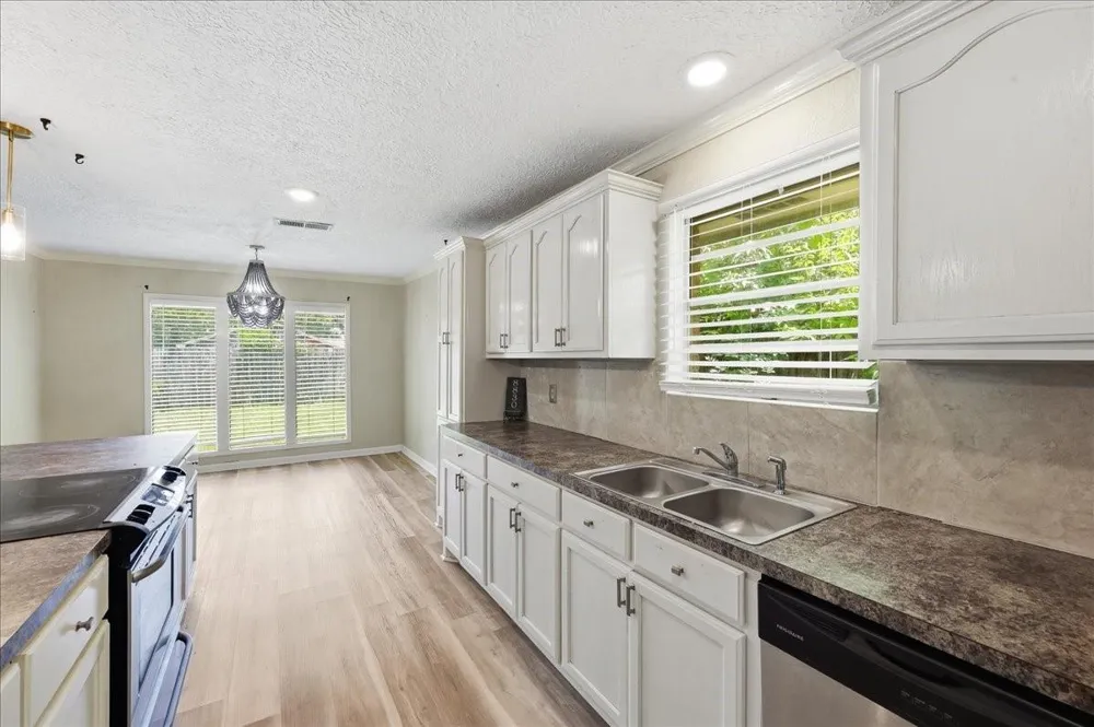 8830 Blaylock Lane Beaumont, TX 77707
