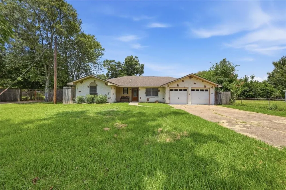 8830 Blaylock Lane Beaumont, TX 77707