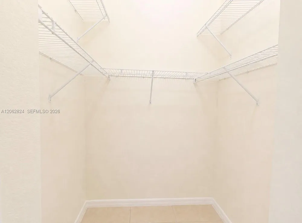 3864 SW 48th Ave #3864 Hollywood, FL 33023