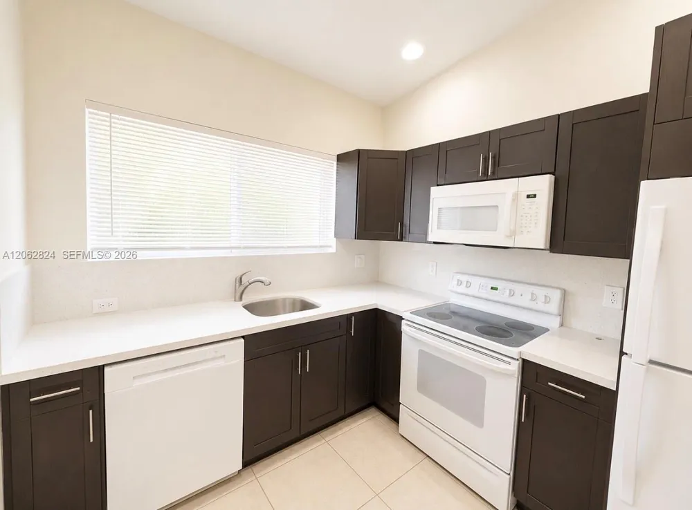 3864 SW 48th Ave #3864 Hollywood, FL 33023