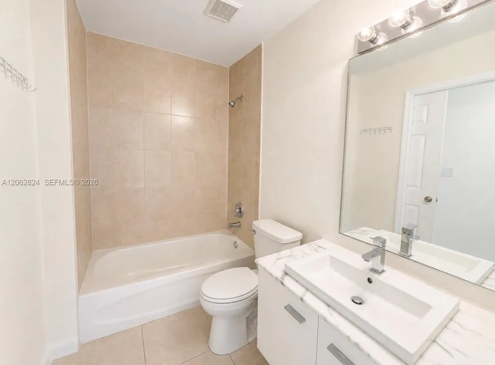 3864 SW 48th Ave #3864 Hollywood, FL 33023