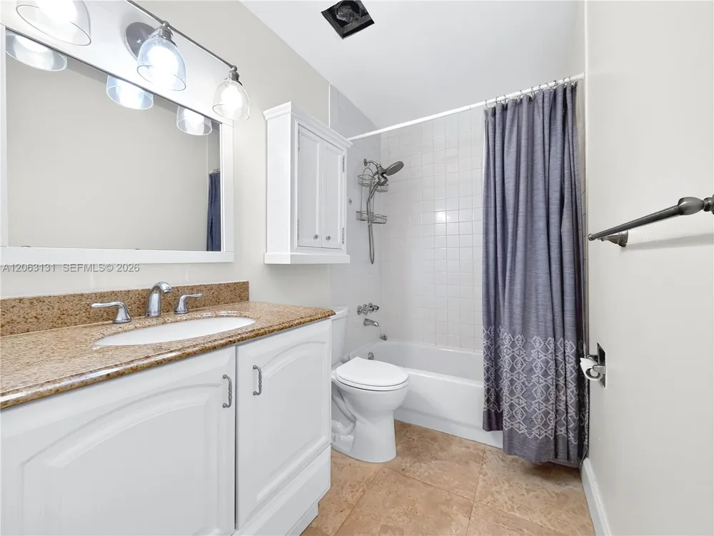 3037 NE 13th Ave Oakland Park, FL 33334