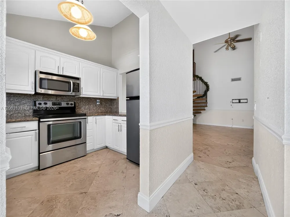 3037 NE 13th Ave Oakland Park, FL 33334