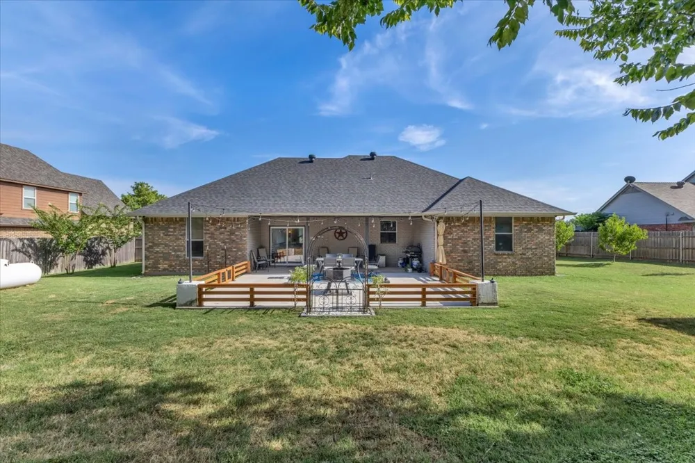 409 Edgewood Terrace Boyd, TX 76023