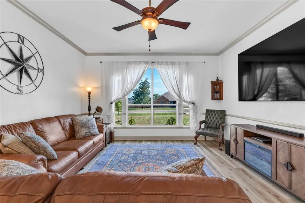 409 Edgewood Terrace Boyd, TX 76023