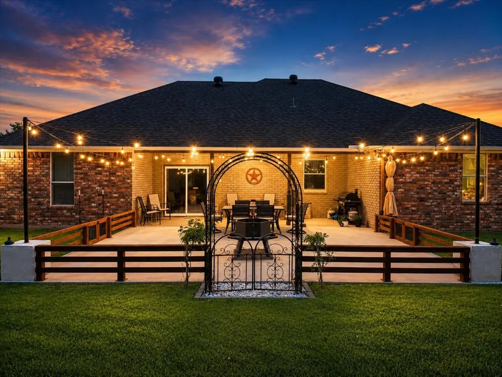 409 Edgewood Terrace Boyd, TX 76023