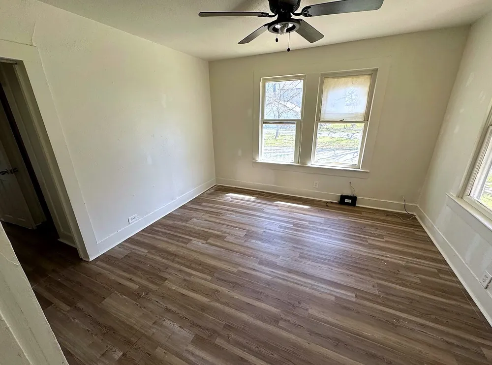 620 W 12th Street Bonham, TX 75418