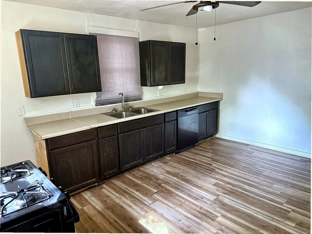 620 W 12th Street Bonham, TX 75418