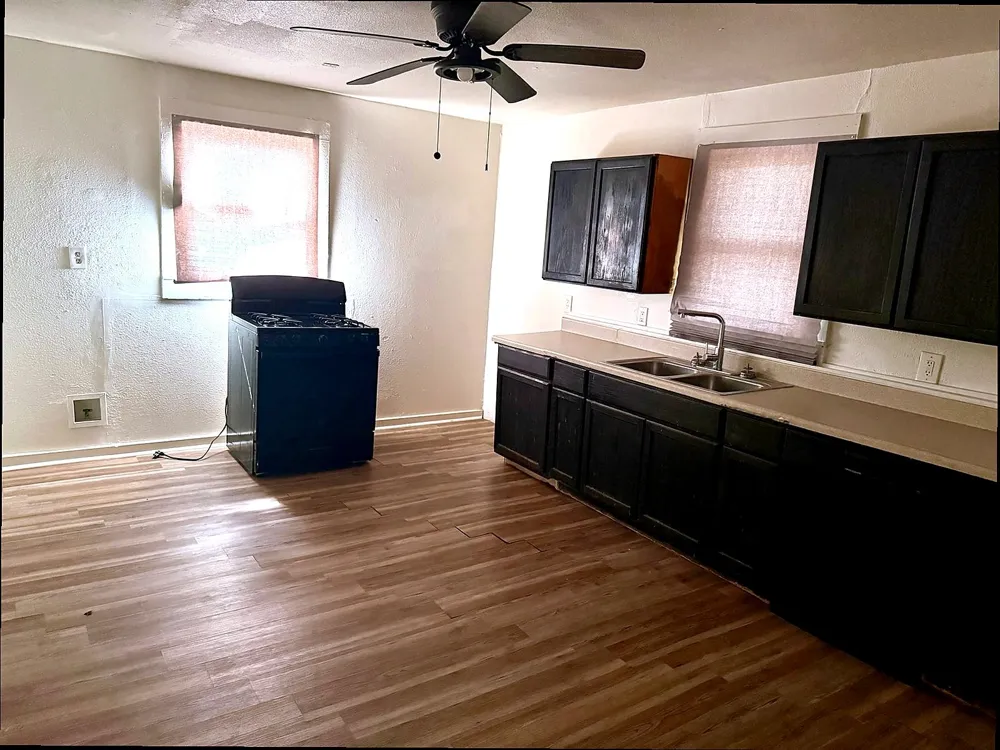 620 W 12th Street Bonham, TX 75418