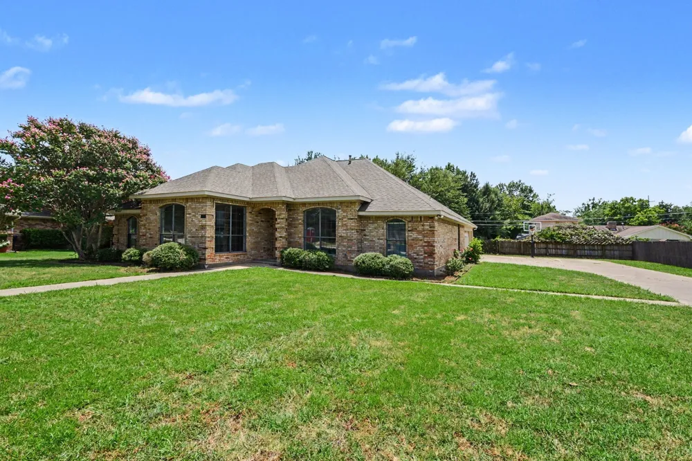 2404 Christi Lane Caddo Mills, TX 75135