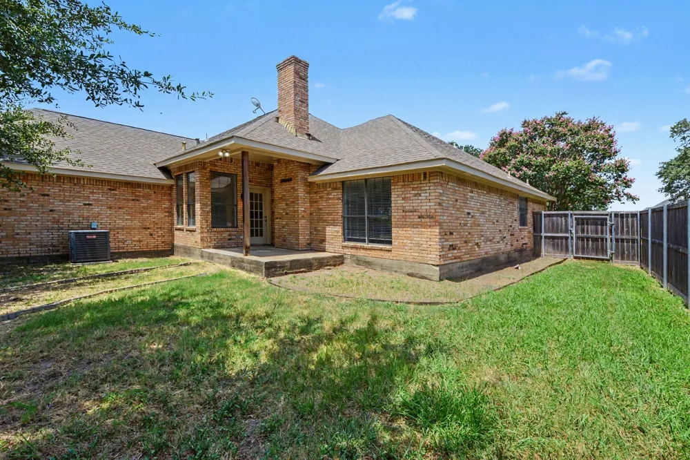 2404 Christi Lane Caddo Mills, TX 75135
