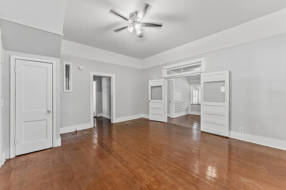 522 E Morris Street Madisonville, TX 77864