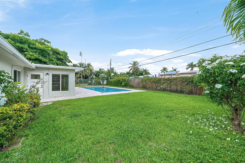 311 NE 23RD WAY Boca Raton, FL 33431
