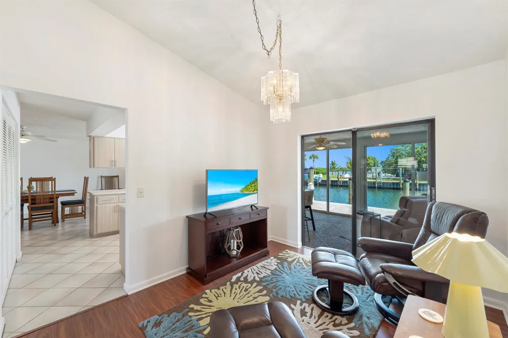 272 Bermuda Beach Drive Hutchinson Island, FL 34949