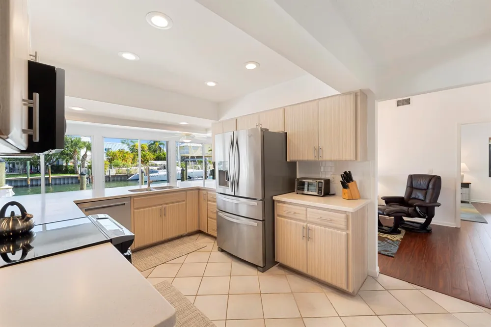 272 Bermuda Beach Drive Hutchinson Island, FL 34949