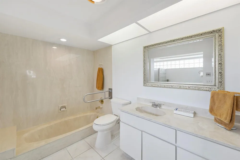 272 Bermuda Beach Drive Hutchinson Island, FL 34949