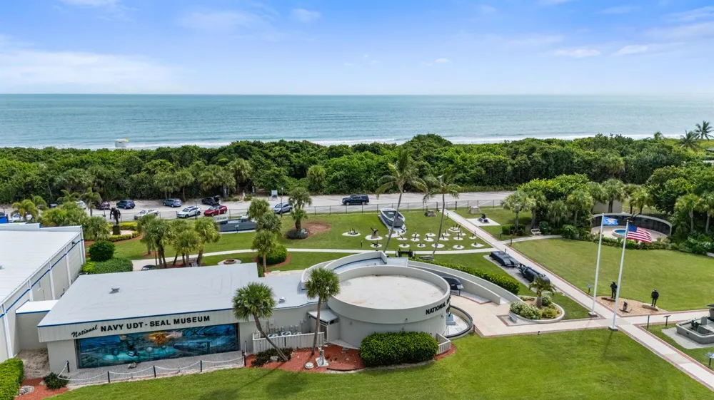 272 Bermuda Beach Drive Hutchinson Island, FL 34949