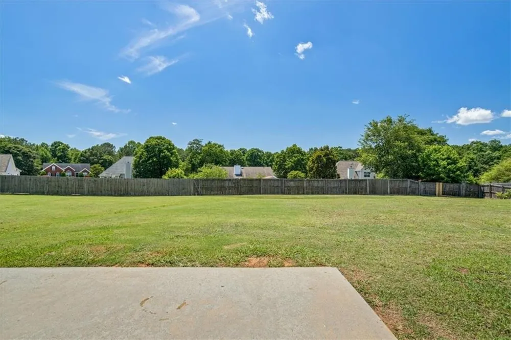 2615 Snowcrest Place Bethlehem, GA 30620
