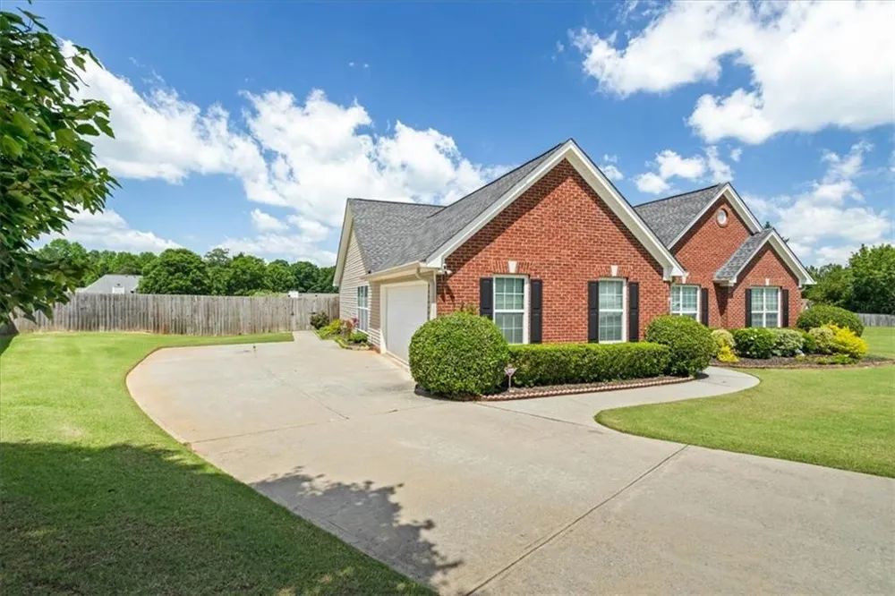 2615 Snowcrest Place Bethlehem, GA 30620