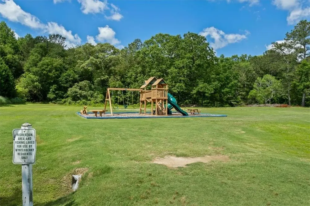 2615 Snowcrest Place Bethlehem, GA 30620