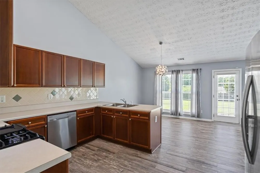 2615 Snowcrest Place Bethlehem, GA 30620