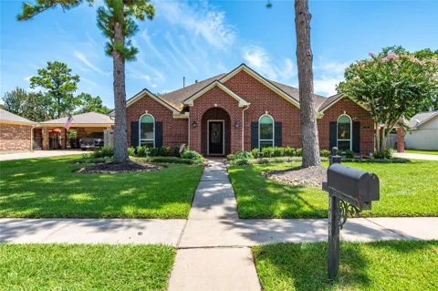 803 Hackberry Lane