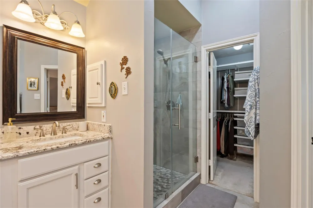 803 Hackberry Lane Friendswood, TX 77546
