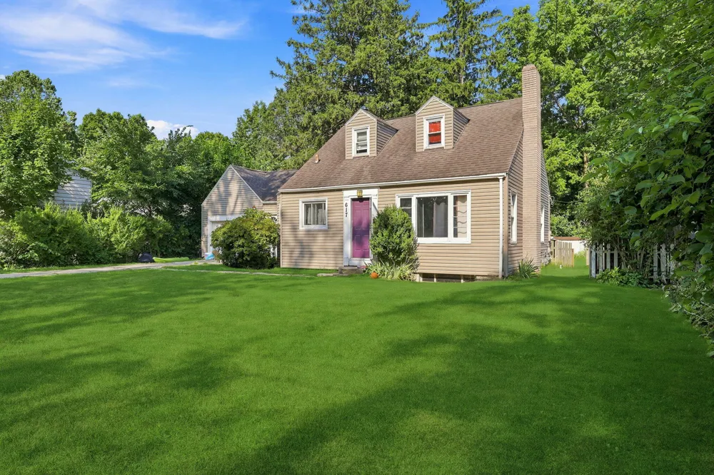 617 East Street Three Rivers, MI 49093