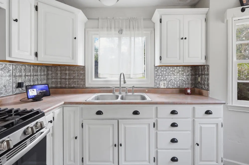 617 East Street Three Rivers, MI 49093