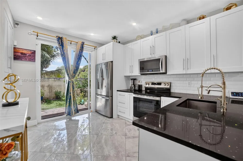 3227 NW 32nd Ter Oakland Park, FL 33309