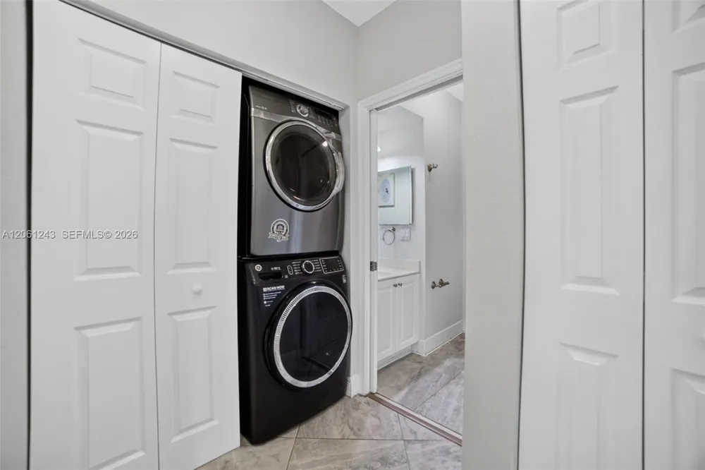 3227 NW 32nd Ter Oakland Park, FL 33309