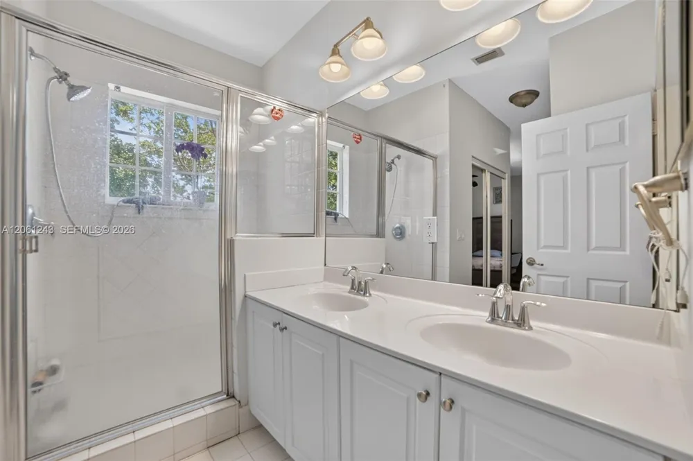 3227 NW 32nd Ter Oakland Park, FL 33309