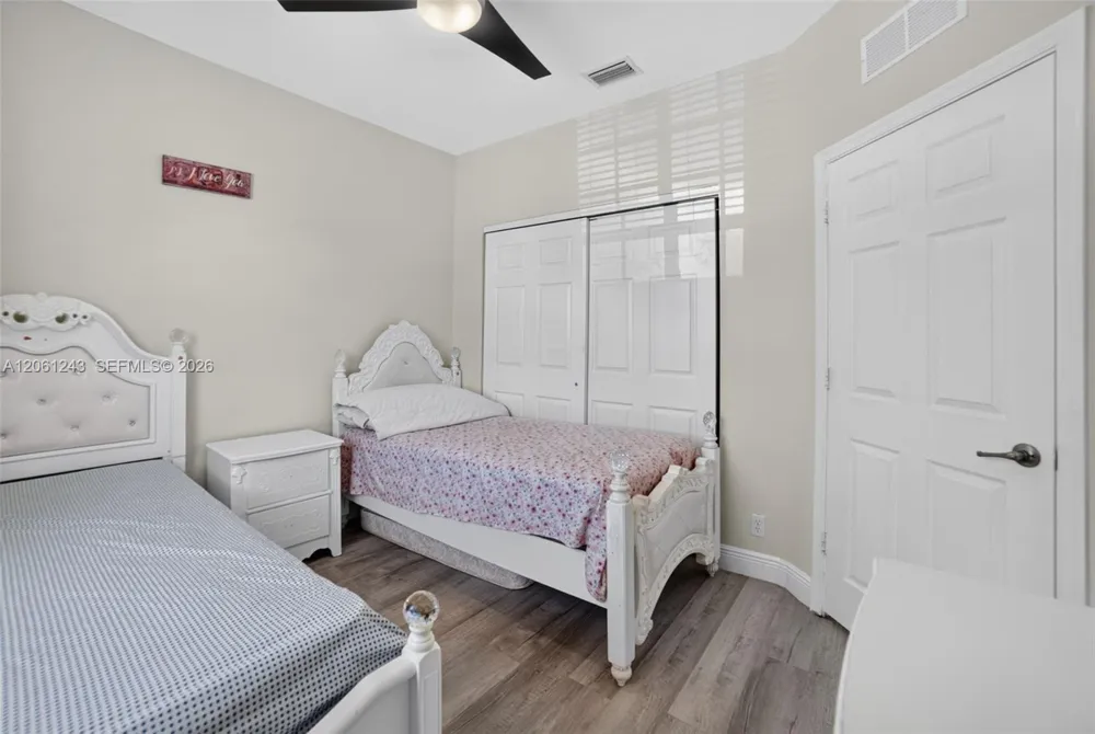 3227 NW 32nd Ter Oakland Park, FL 33309