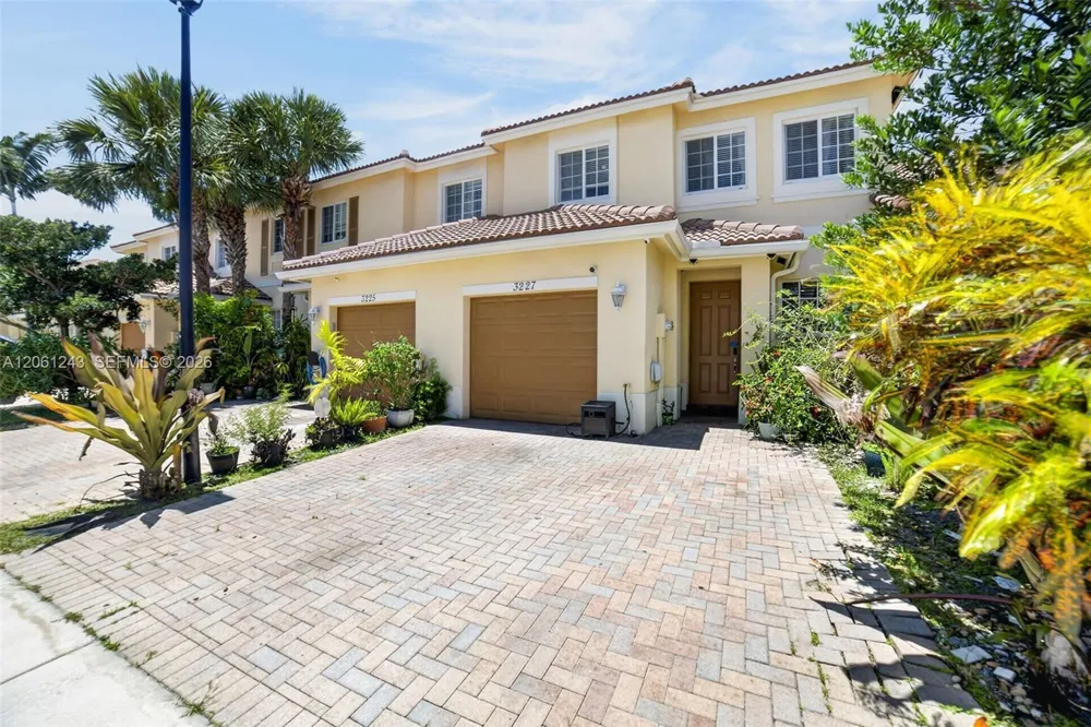 3227 NW 32nd Ter Oakland Park, FL 33309