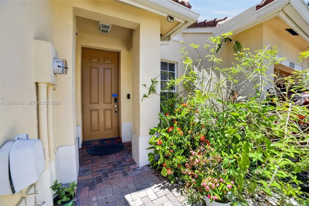 3227 NW 32nd Ter Oakland Park, FL 33309