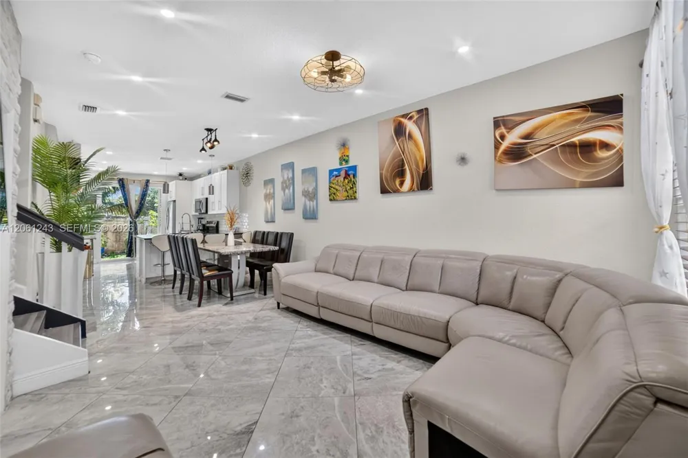 3227 NW 32nd Ter Oakland Park, FL 33309