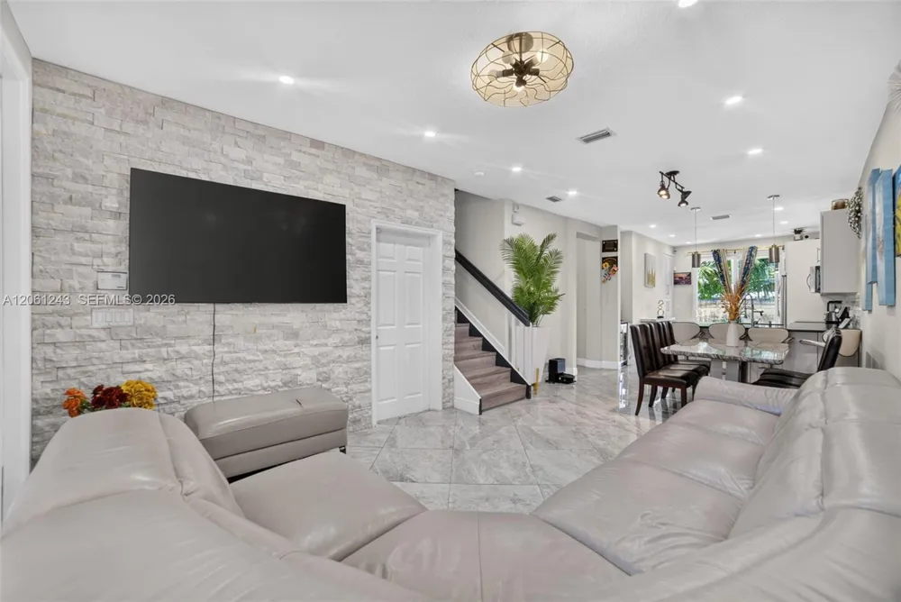 3227 NW 32nd Ter Oakland Park, FL 33309