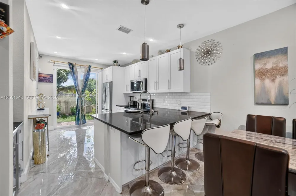 3227 NW 32nd Ter Oakland Park, FL 33309