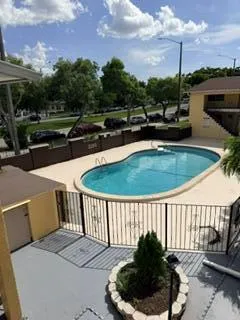 2285 NE 172nd Street #15