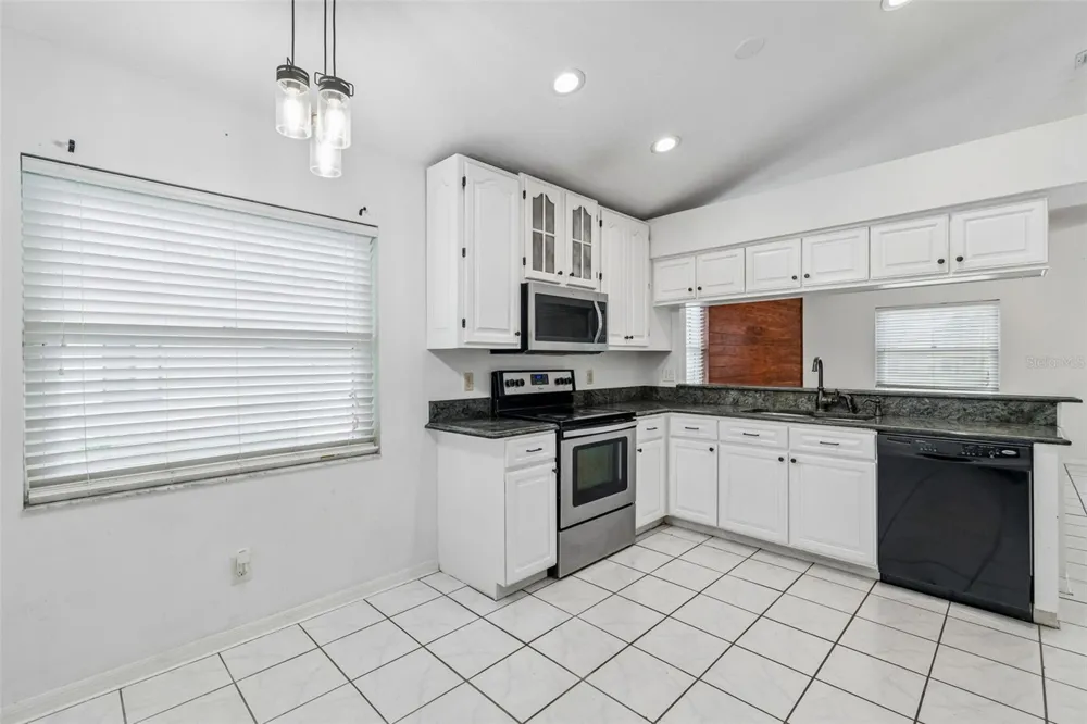 4133 BARRET AVENUE Plant City, FL 33566