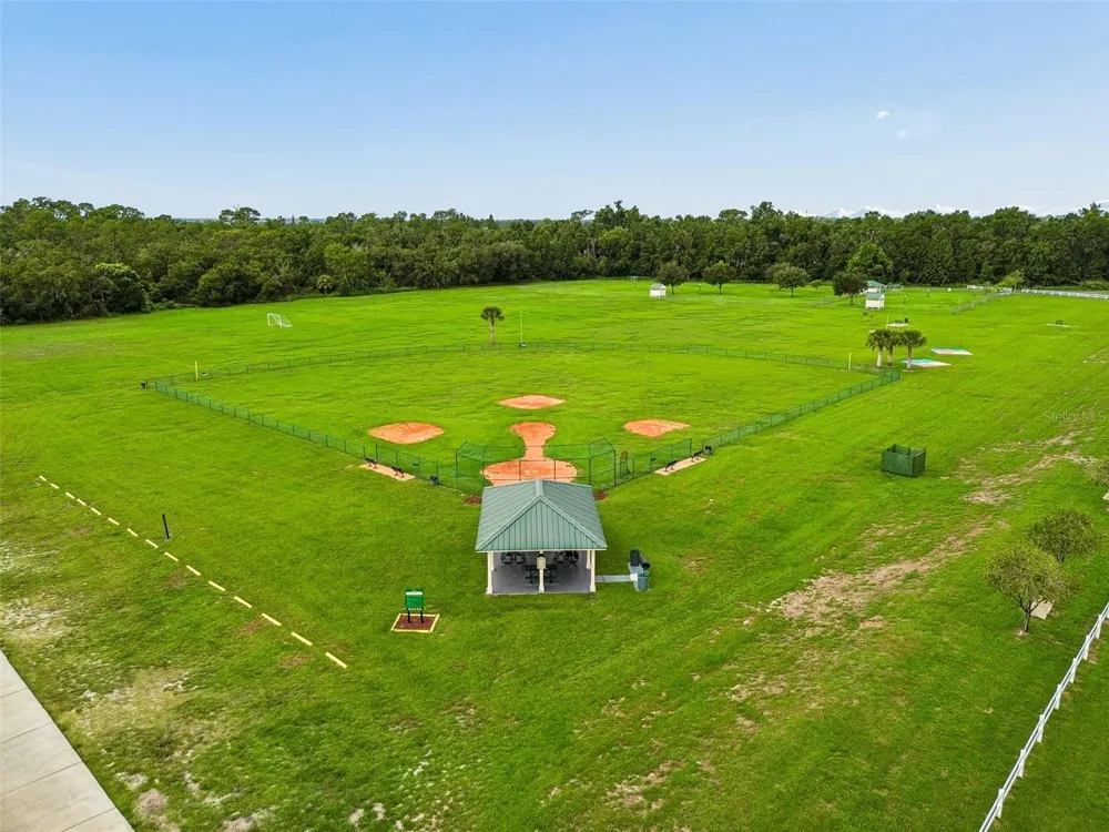 4133 BARRET AVENUE Plant City, FL 33566