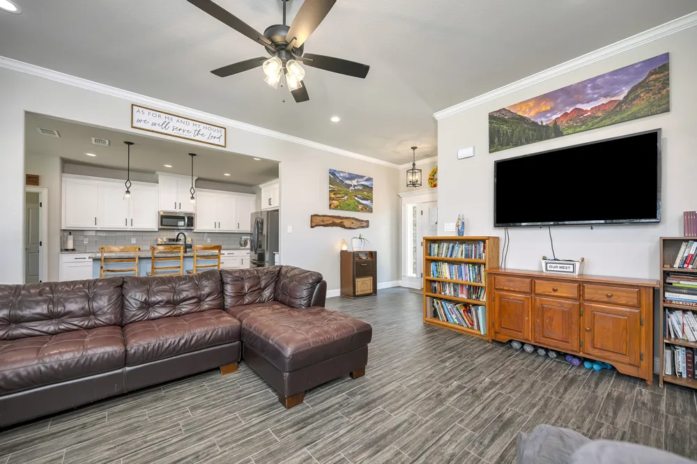 917 E 3rd Street Springtown, TX 76082
