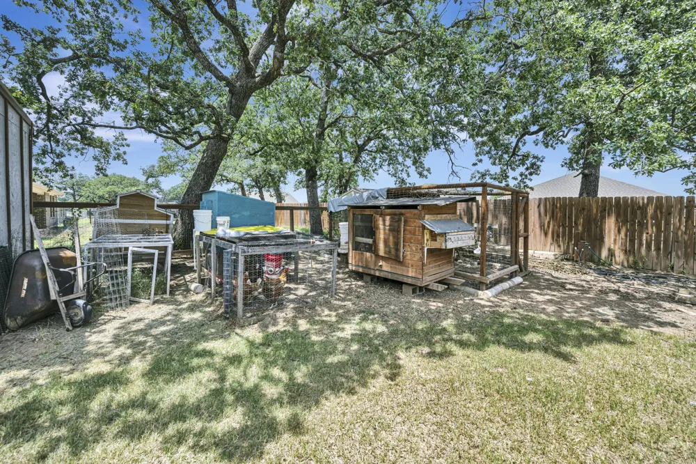 917 E 3rd Street Springtown, TX 76082