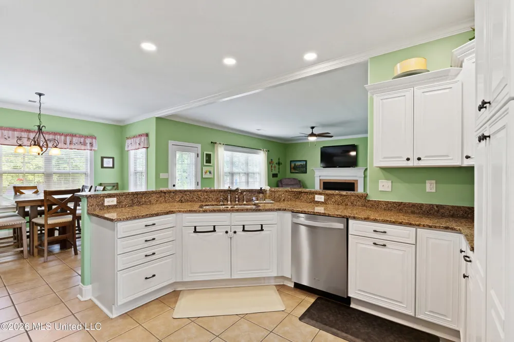 2157 Hemmingway Drive Nesbit, MS 38651